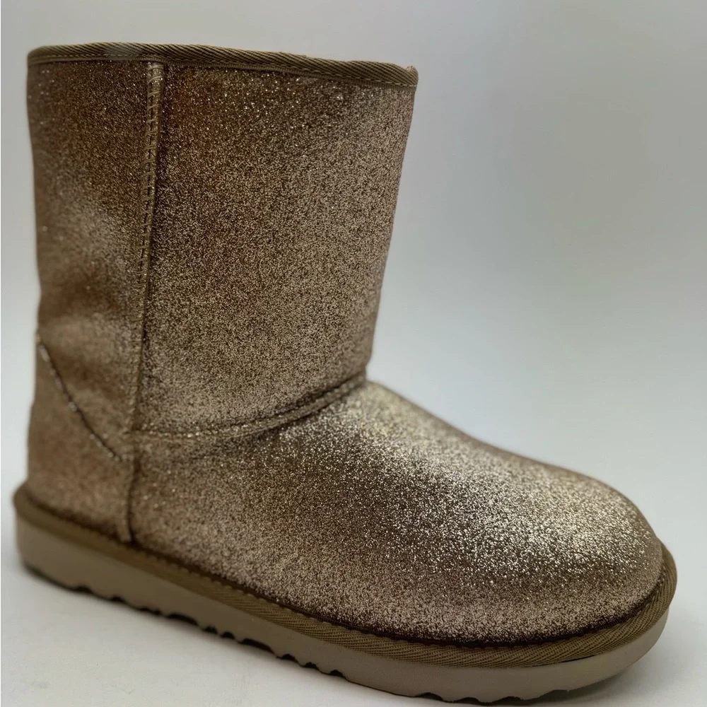 Ugg classic boots girls youth size 5.0 gold glitter NEW with box